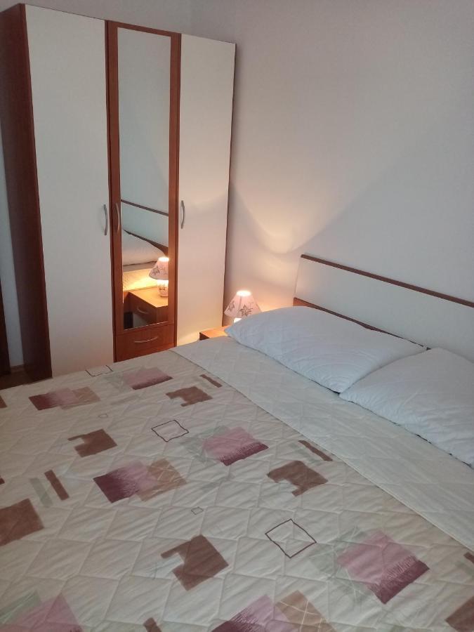 Pave Apartment Betina  Bagian luar foto
